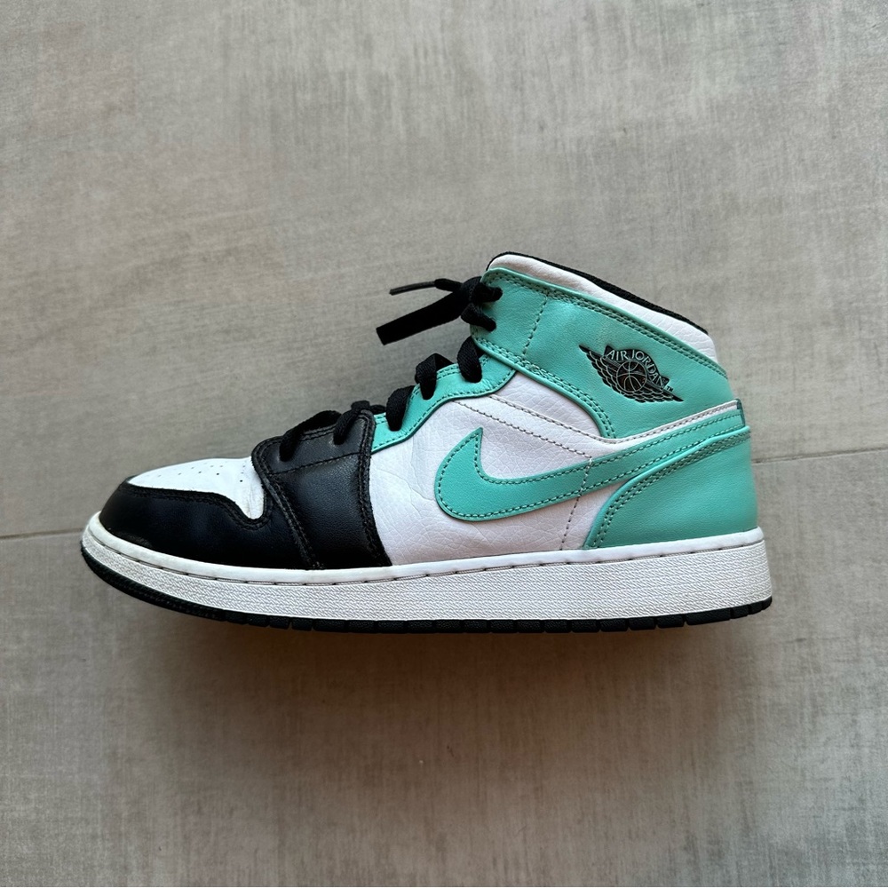 nike air jordan tropical twist